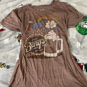 Coca-Cola shirt, size XL but fits like a L
no flaws just faded